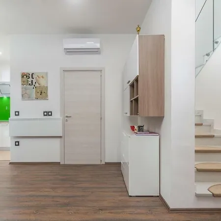 بيت للعطل Three-bedroom Holiday In بولا