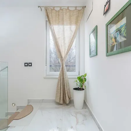Three-bedroom Holiday In